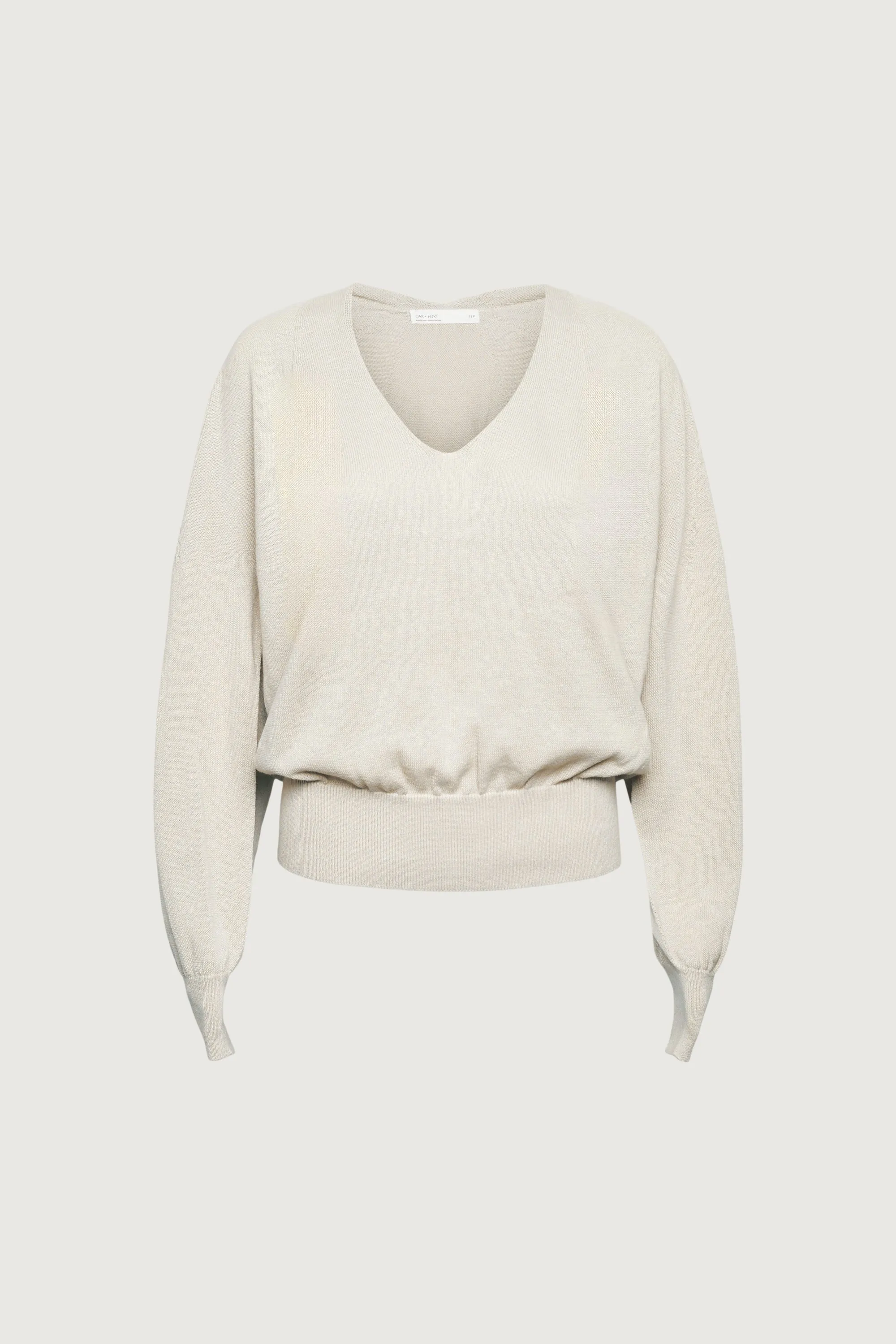 3D KNIT V-NECK SWEATER