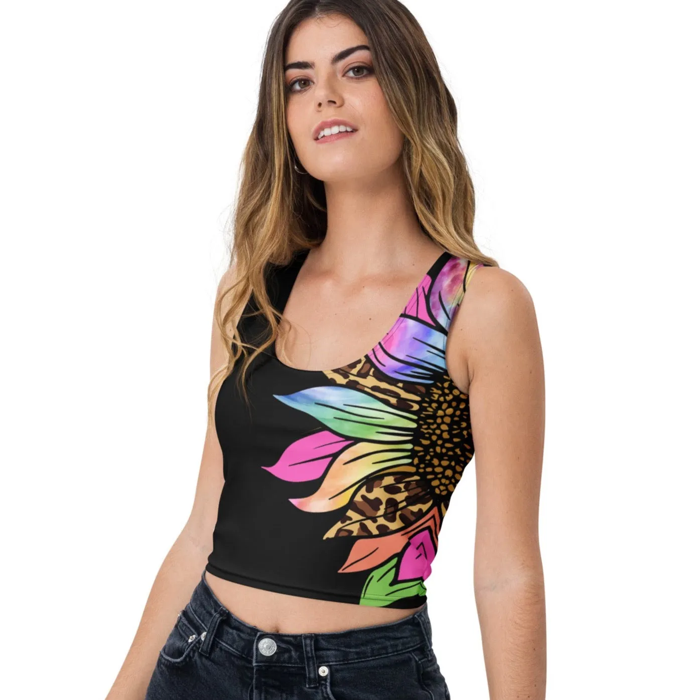 Body-hugging daisy trendy crop top for women’s fashion, lioness-love