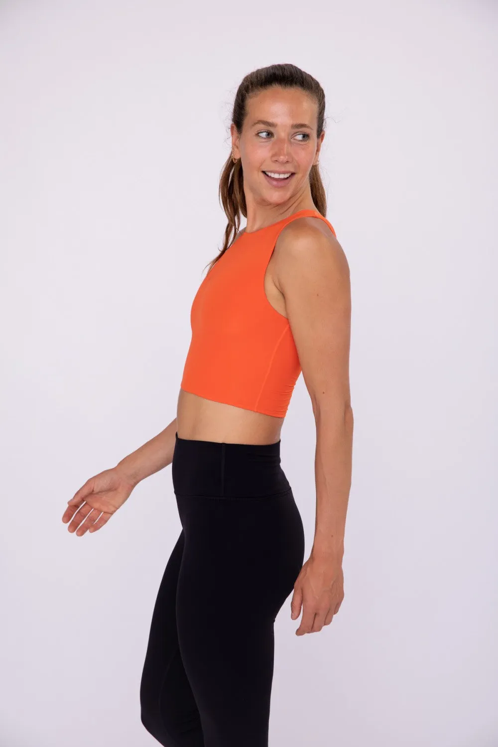 Cropped Fitted Muscle Tank
