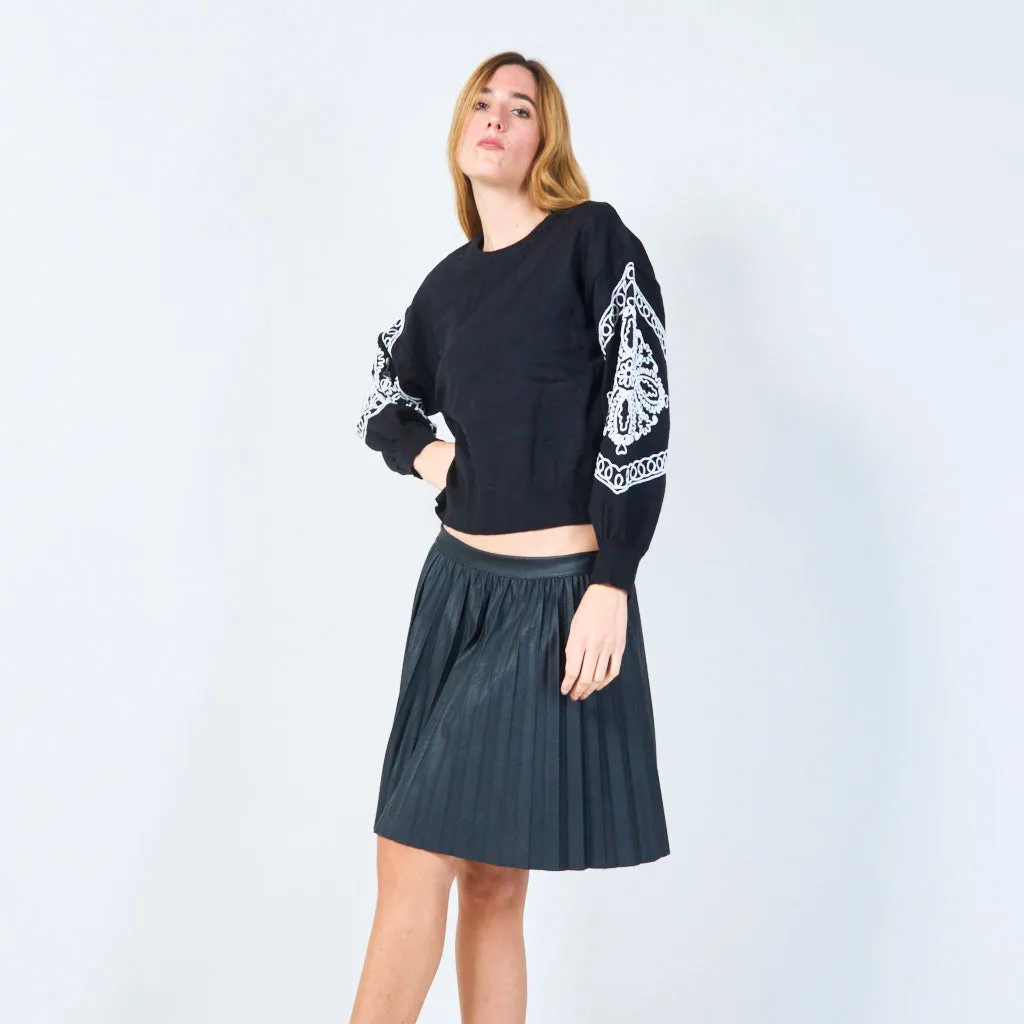 Embroidered sleeve pullover sweater wholesale