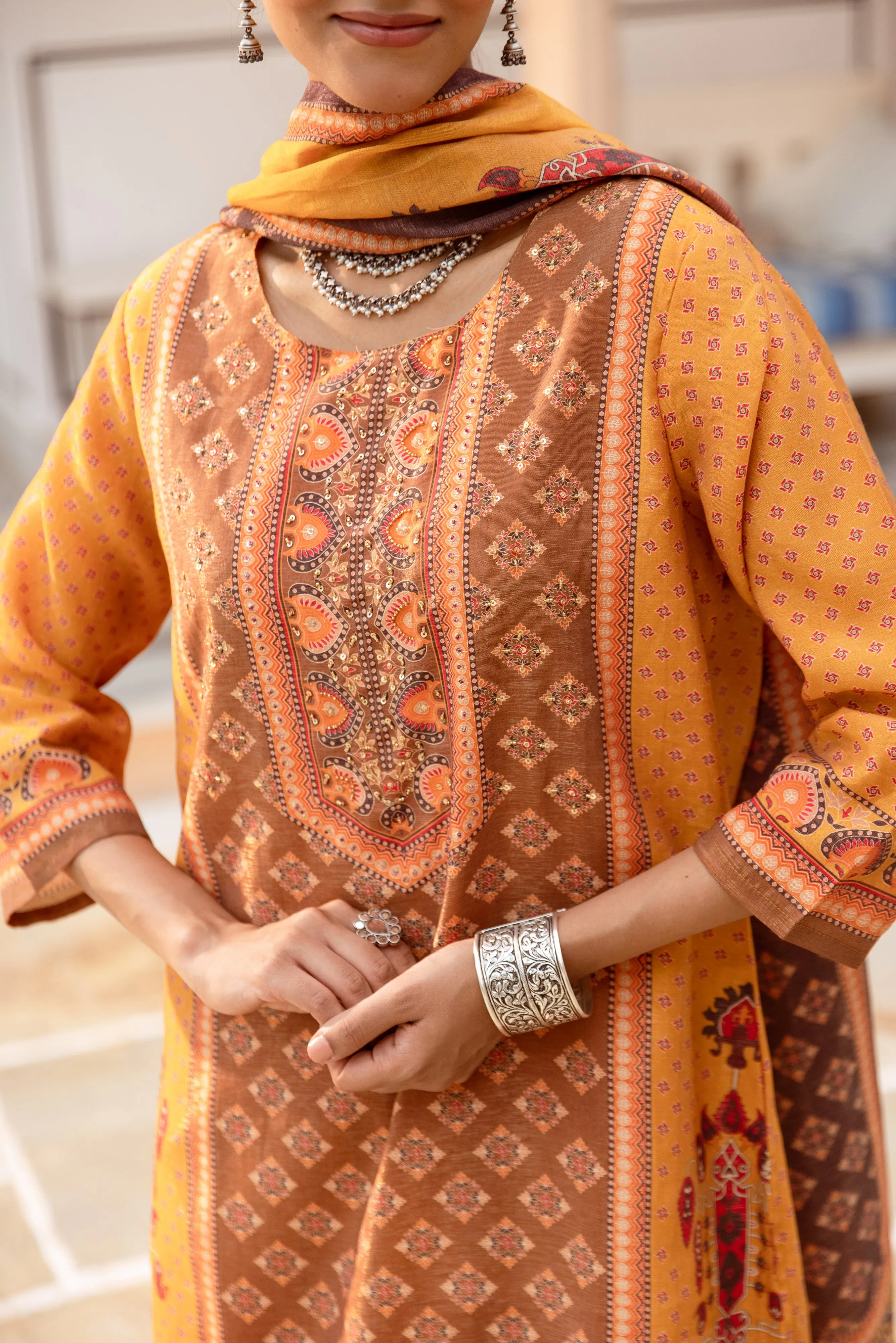 ISHIN Women YELLOW MODAL SHIMMER 3pcs kurta set