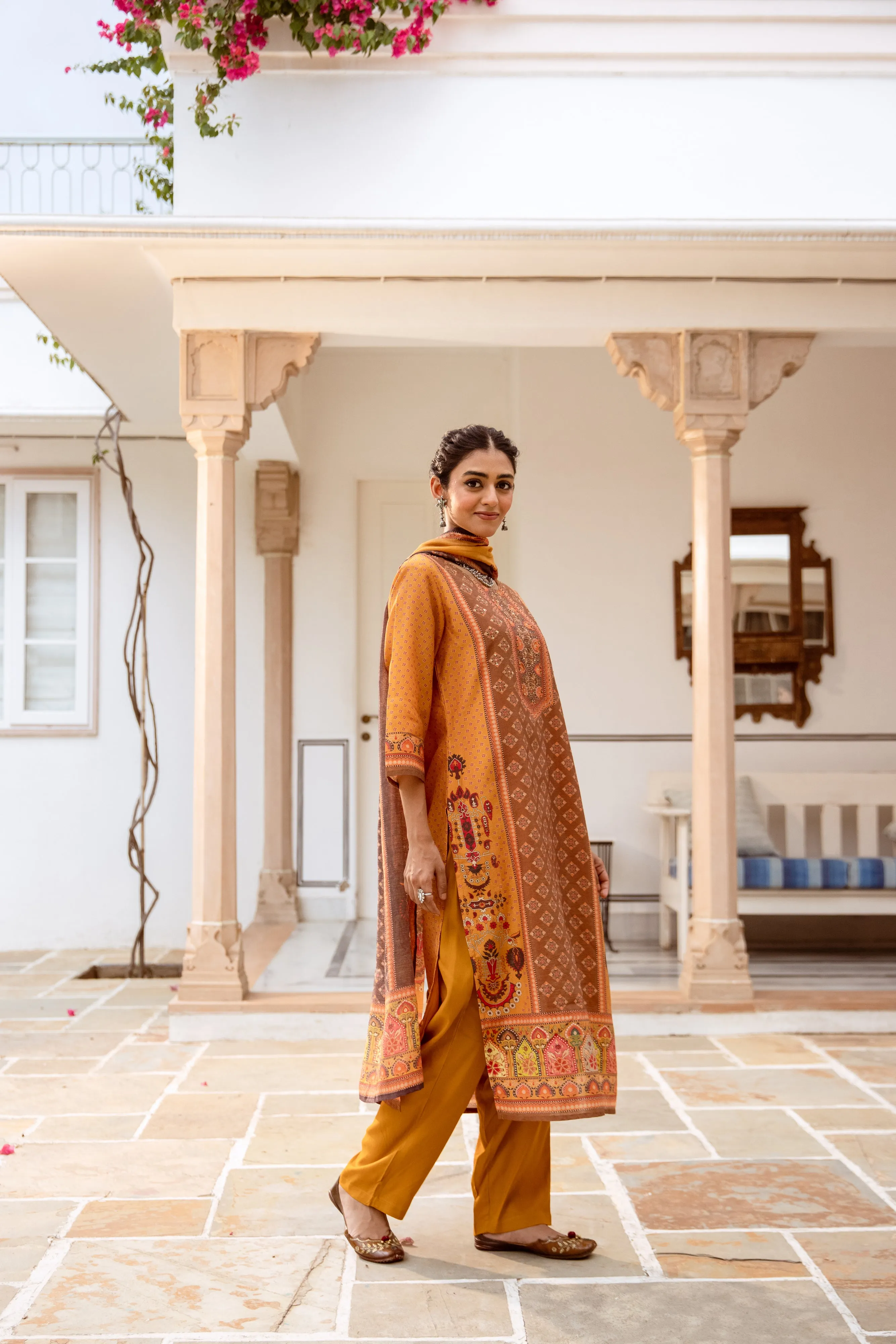 ISHIN Women YELLOW MODAL SHIMMER 3pcs kurta set