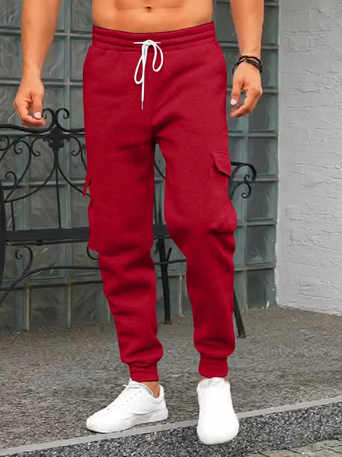Mens Fleece Cargo Sweatpants Heavyweight Elastic Waist Pants with Pockets Baggy Drawstring Jogger Pants
