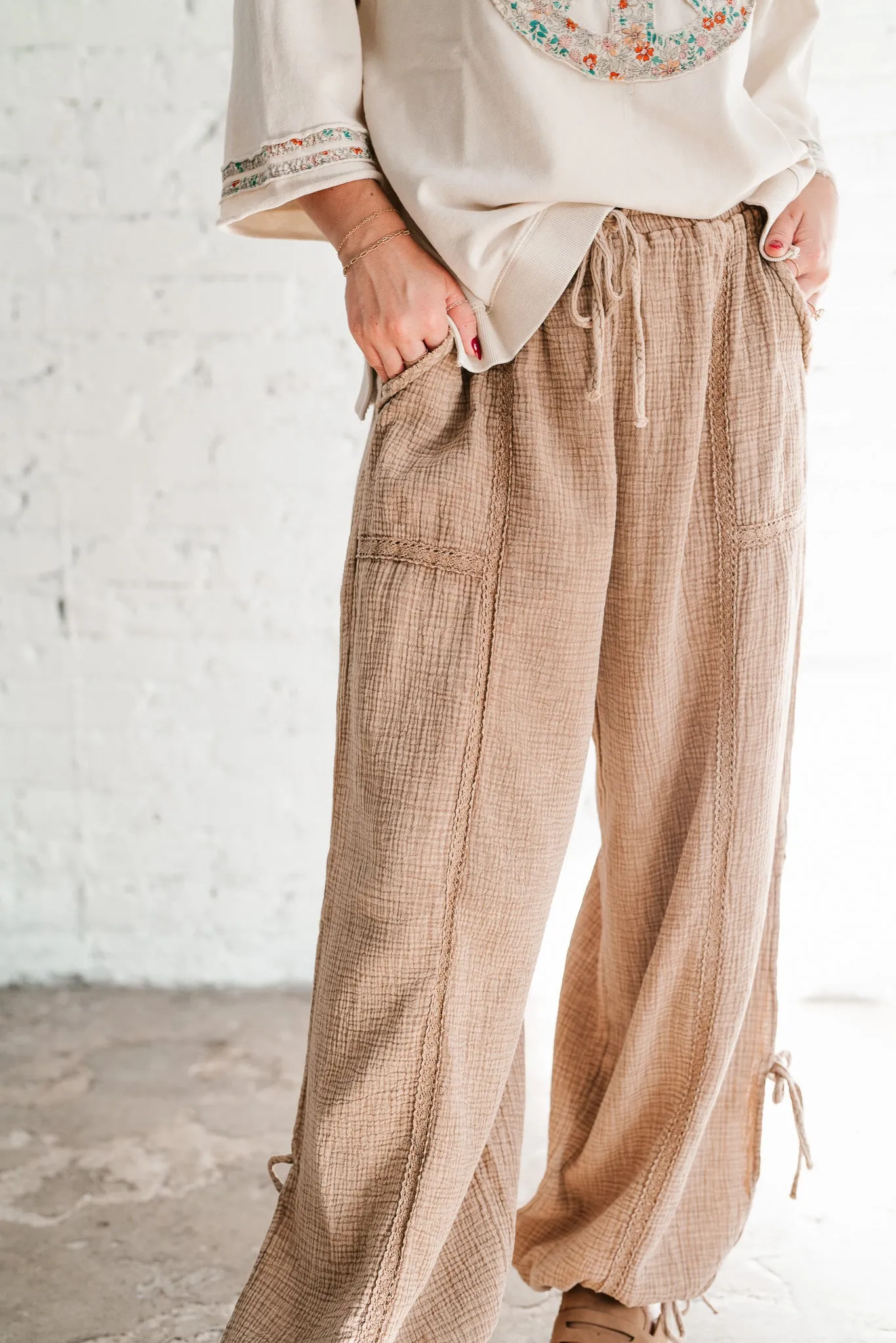 October Oaks Gauze Balloon Pants