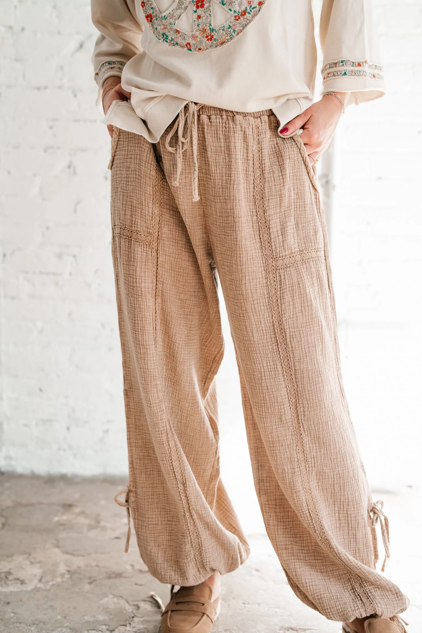 October Oaks Gauze Balloon Pants