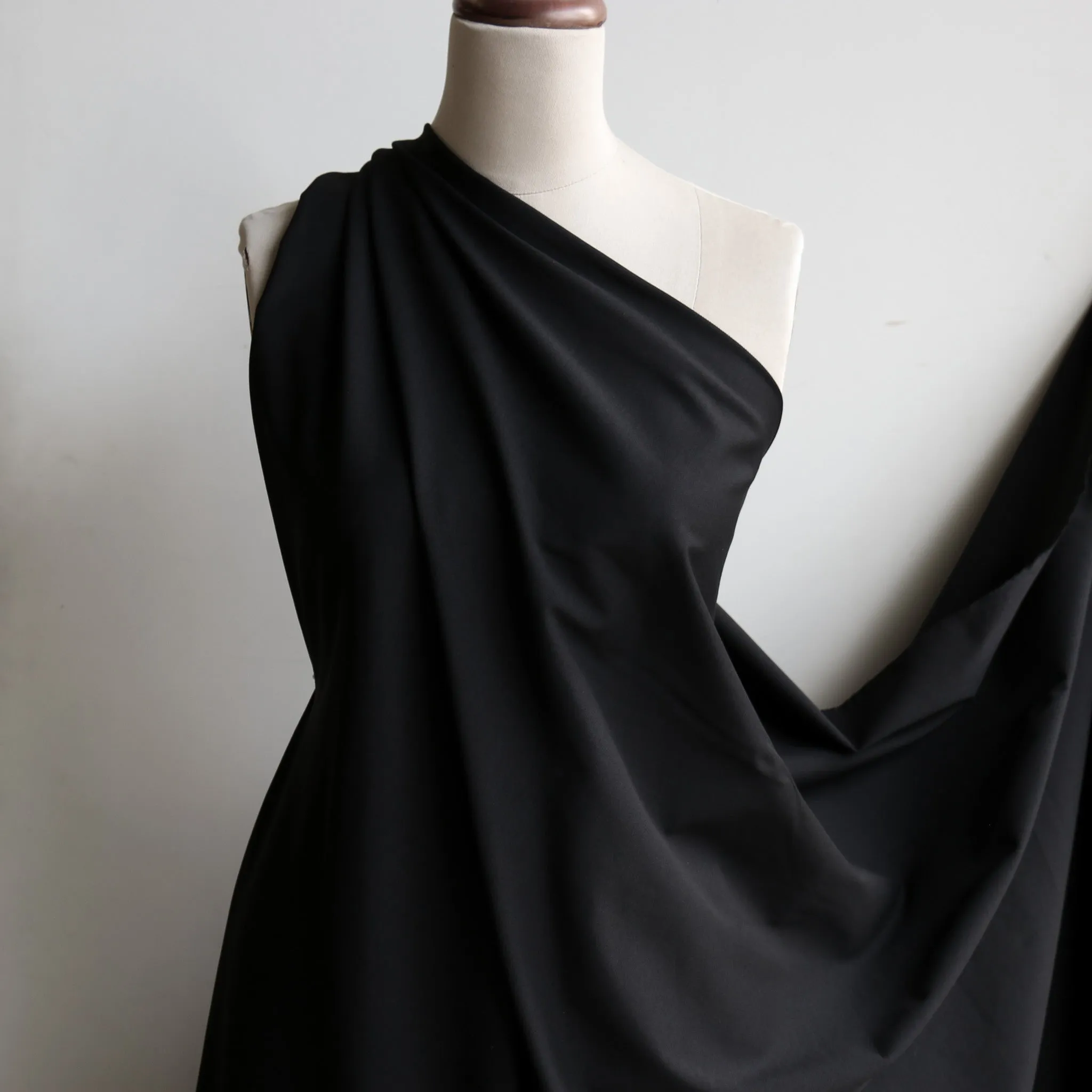 Ponte Black Lightweight Ponti